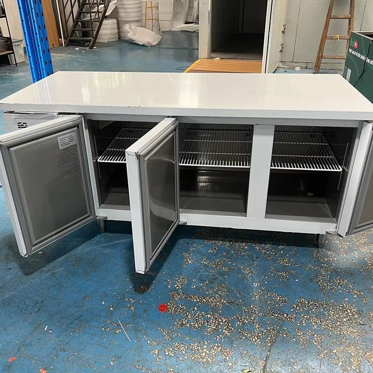 3 doors Refrigerated Prep Table
