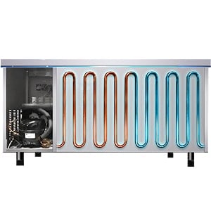 Evaporator piping in refrigeration equipment