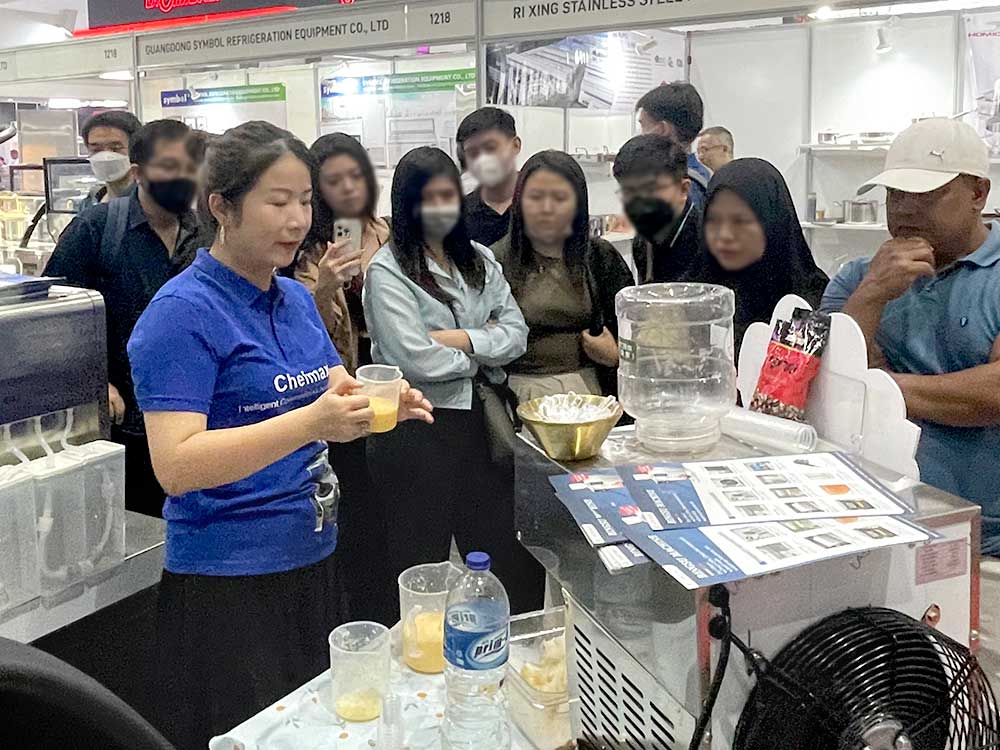 Chefmax staff show production bingsu process