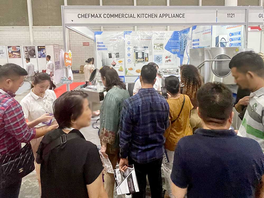 Booth welcomed by visitors (2)