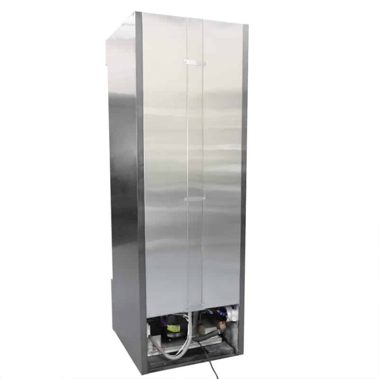 リーチイン冷蔵庫